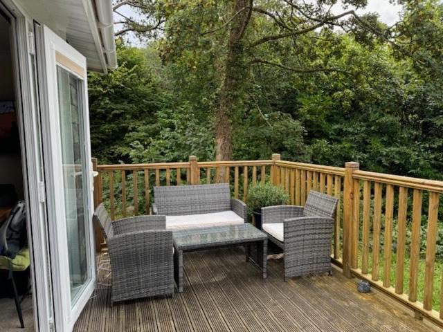 Chalet 64, Lakeside, Glan Gwna Holiday Park Caernarfon Exterior photo